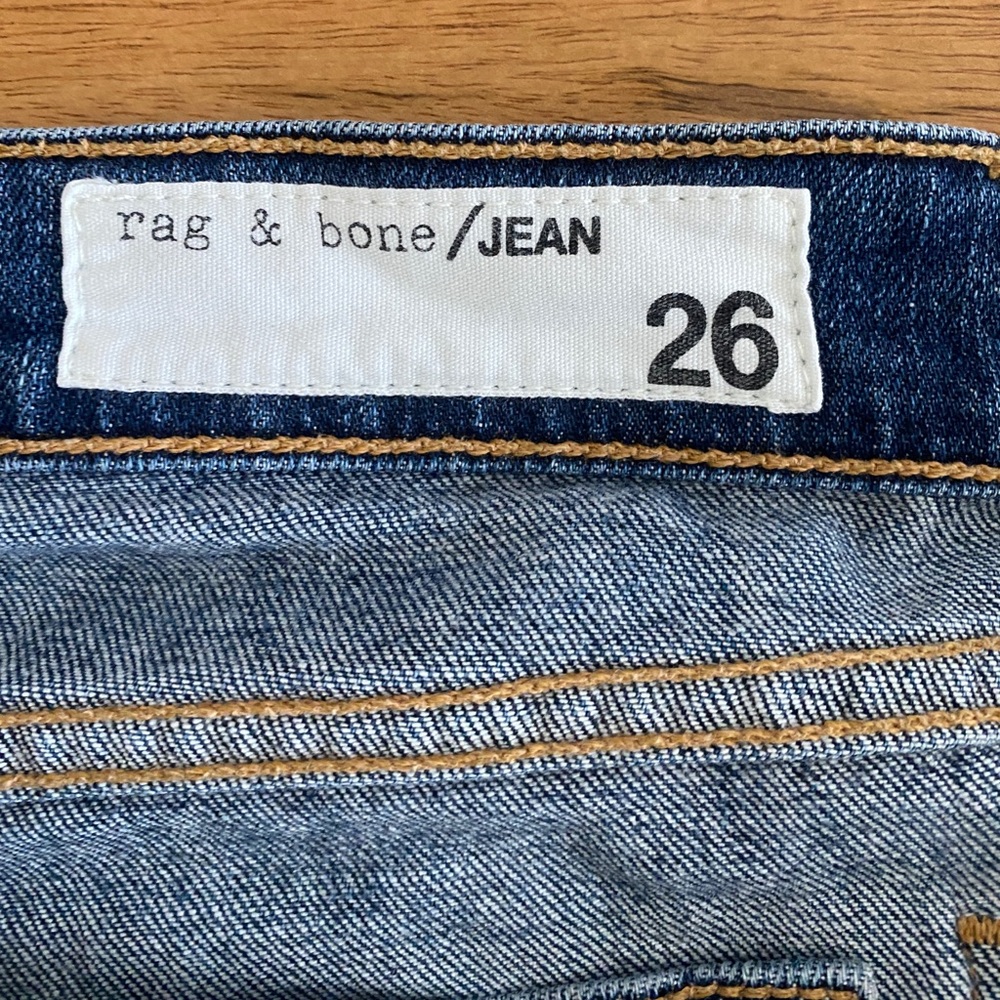 RAG & BONE size 26 distressed blue jean!